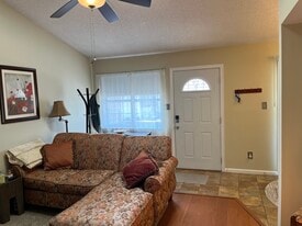 Building Photo - 3690 Towne Point Rd