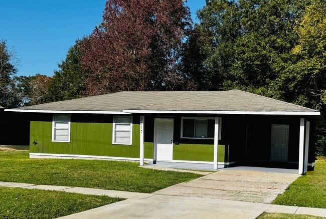 Building Photo - 3617 Clayton Dr