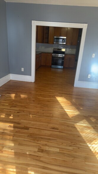 Building Photo - 14 Winter St