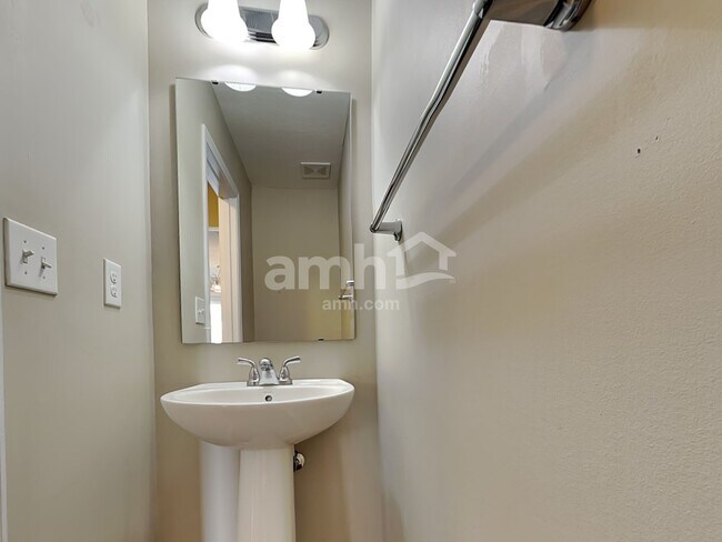 Building Photo - 1166 Carrington Pl