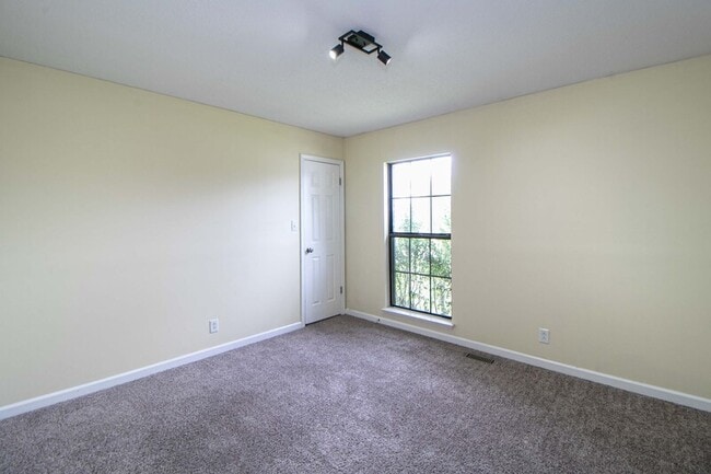 Building Photo - 329 Northridge Dr