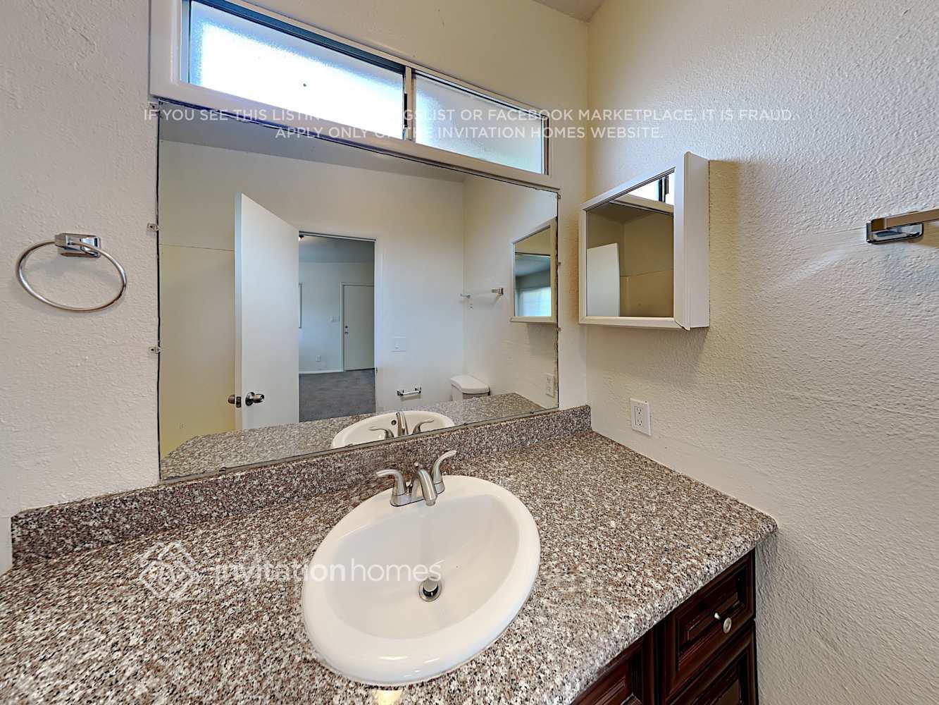 Building Photo - 1448 E 2nd St