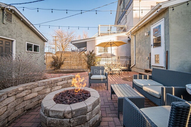 Building Photo - 3033 Welton St