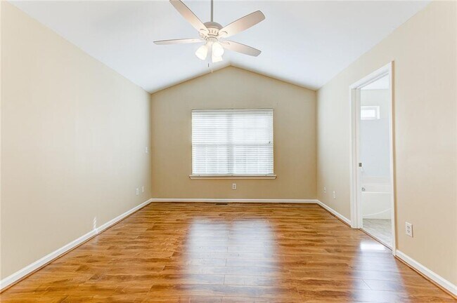 Building Photo - 4028 Oak Glenn Dr