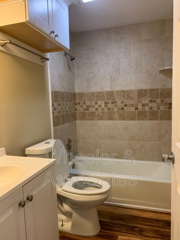 Building Photo - 520 E 4400 S