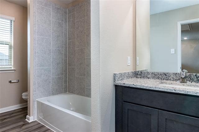 Building Photo - 216 Lake Rdg