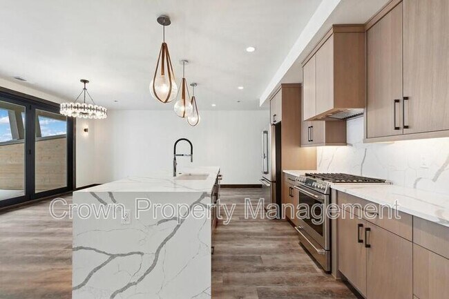 Building Photo - 317 Akers Ln