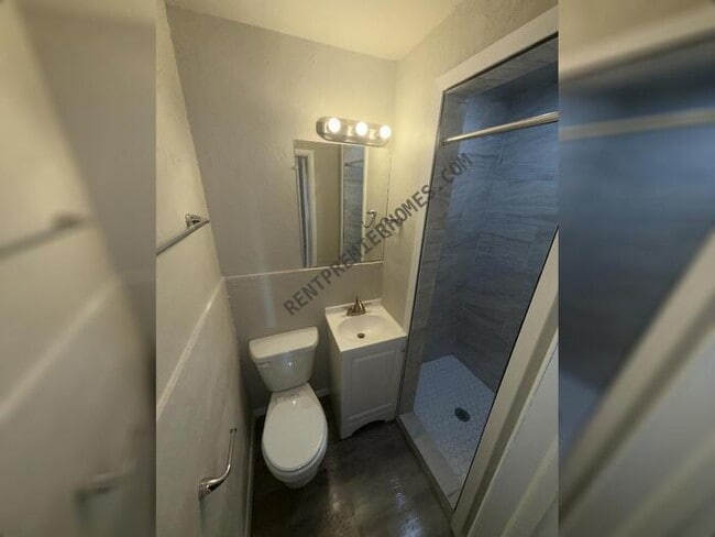 Building Photo - 3903 N Aydelotte Ave