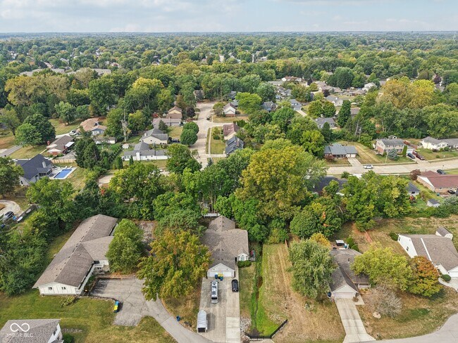 Building Photo - 521 Thornberry Dr