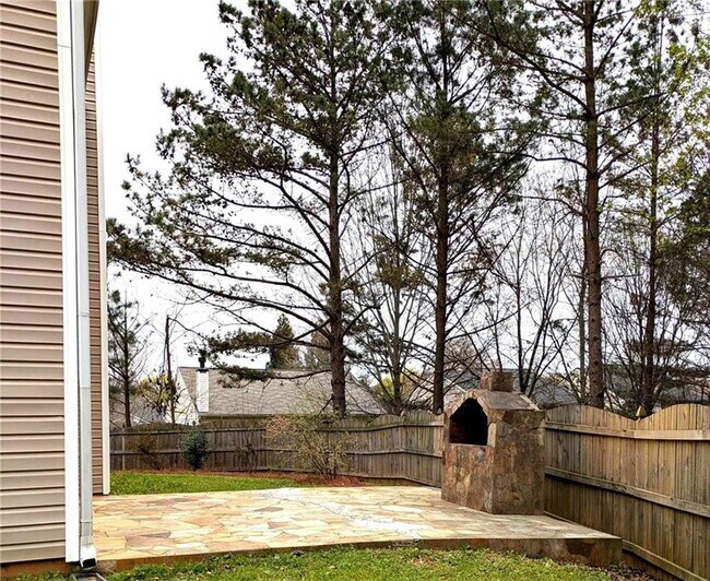 Building Photo - 3075 Whittier Way