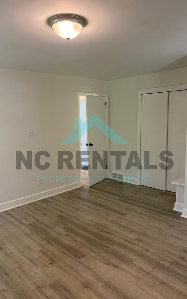 Building Photo - 129 Rocky Knoll Cir