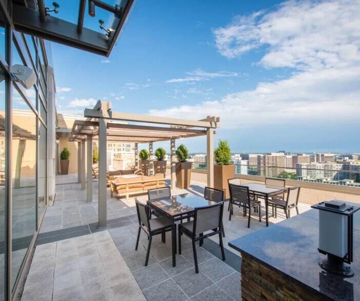 Building Photo - 1125 S 21st St