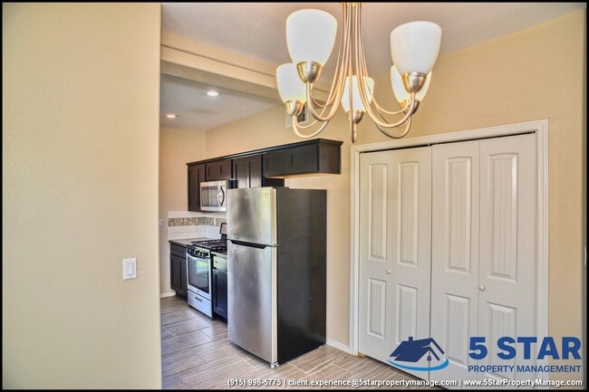 Building Photo - 452 Isaias Ave.