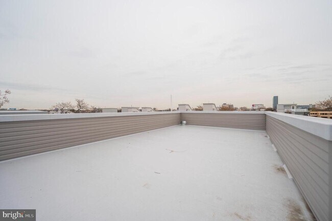 Building Photo - 1721 N 21st St