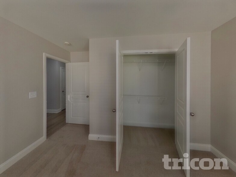 Building Photo - 1027 Coulwood Ln