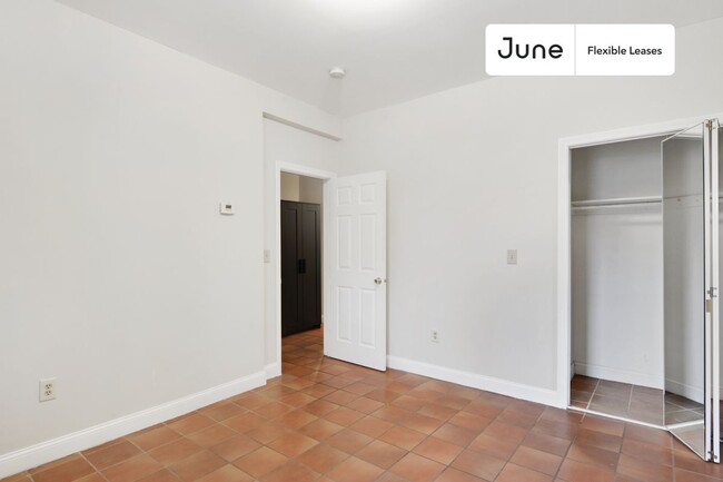 Building Photo - 27 Egremont Rd