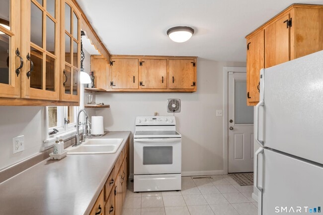 Building Photo - 67 Dogwood Dr