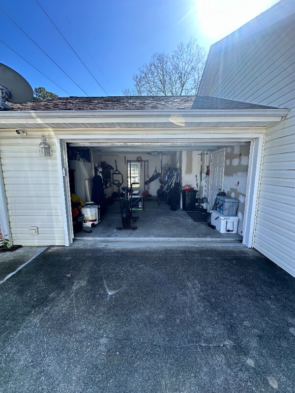 Building Photo - 1107 Pine Grove Dr