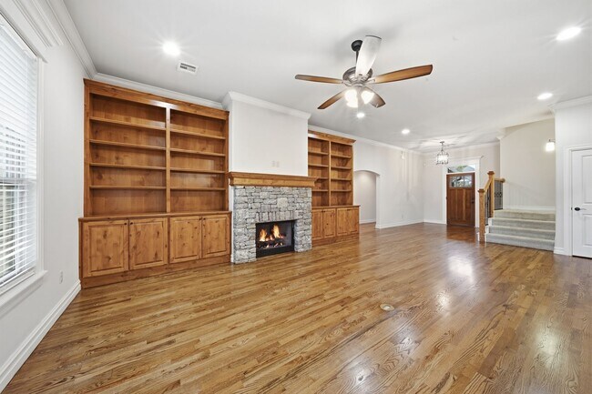 Building Photo - 12814 S Birch St