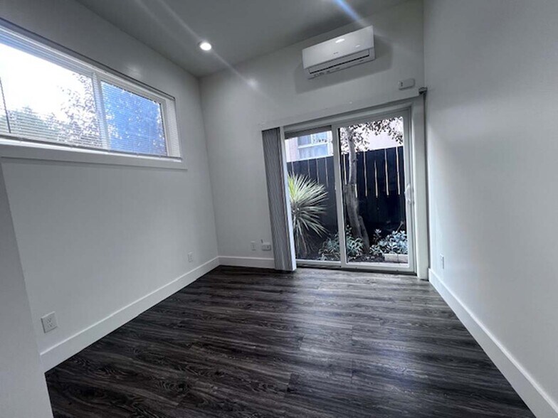 Building Photo - 6235 San Pablo Ave