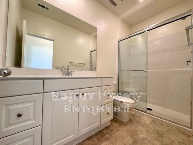 Building Photo - 31310 Reserve Dr