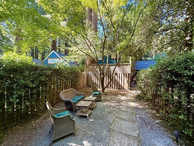 Building Photo - PEACEFUL MADRONE CANYON ONE BEDROOM COTTAGE NEAR DOWNTOWN LARKSPUR