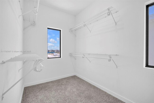 Building Photo - 245 NW 13th St