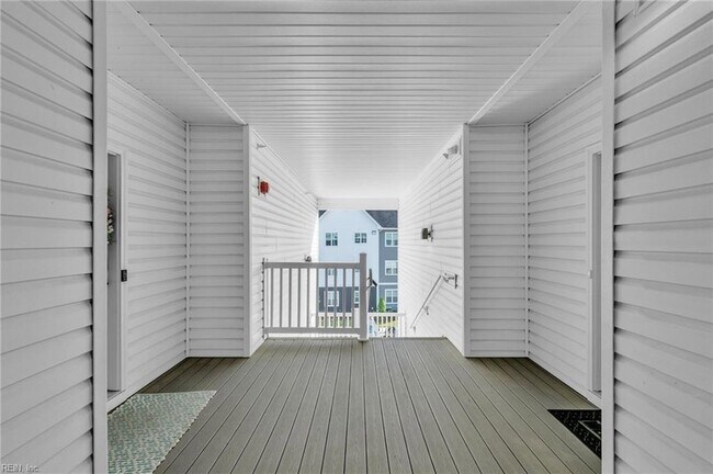 Building Photo - 1732 Dromolin Dr