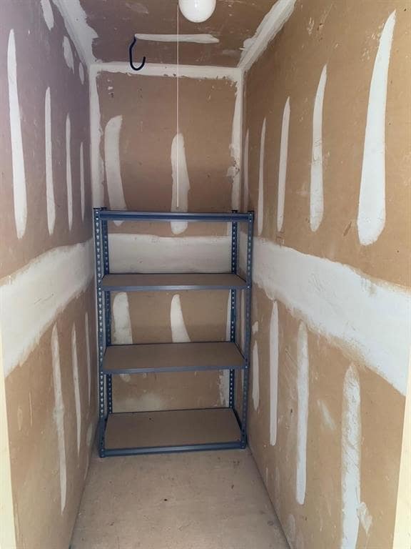 Building Photo - 7078 N Holiday Dr