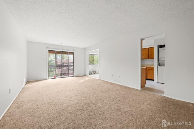 Building Photo - 823 Edison Glen Terrace