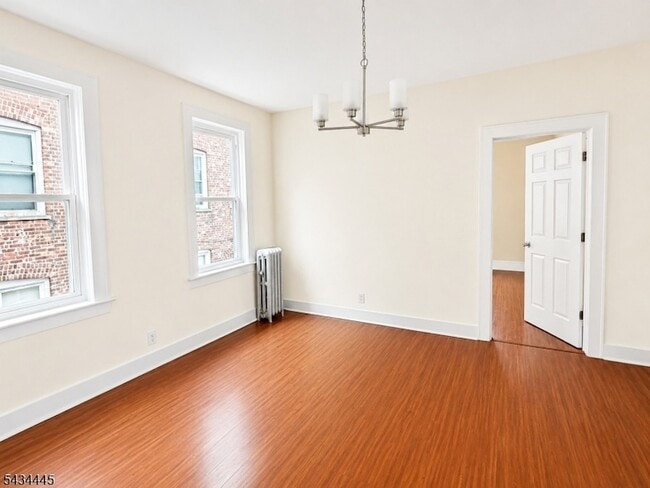 Building Photo - 137 Hammond Ave
