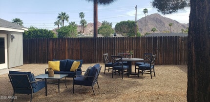 Building Photo - 4440 E Campbell Ave