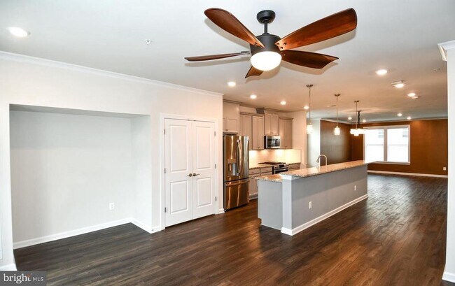 Building Photo - 20739 Heron Landing Dr