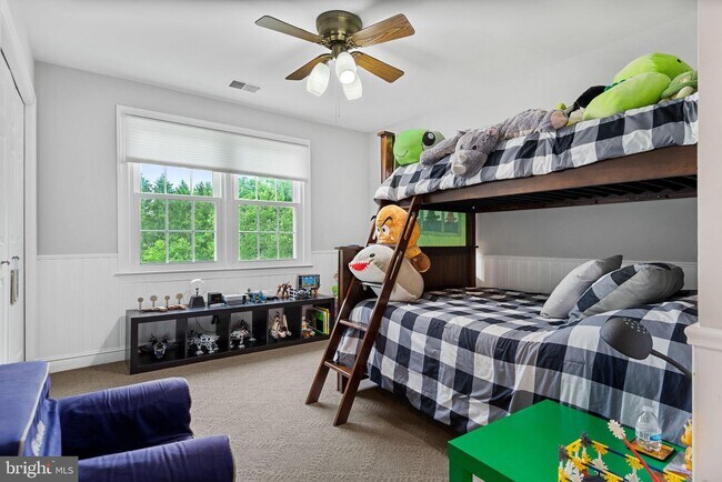 Building Photo - 1 Glenhurst Ct