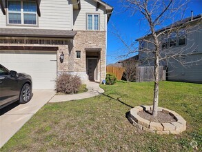 Building Photo - 8012 Izetta Ln