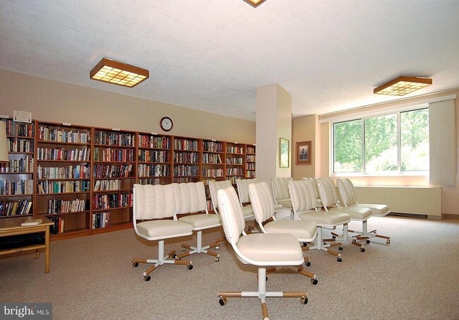 Building Photo - 10500 Rockville Pike