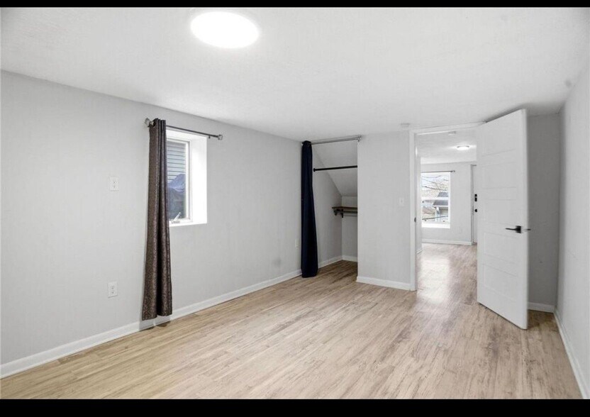 Building Photo - 4628 Johnson St NE