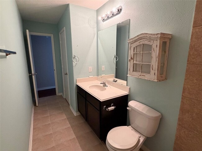 Building Photo - 9403 Sunflower Ridge Ln