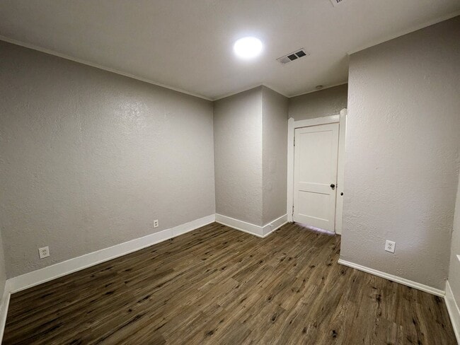 Building Photo - 1897 Harrison Ave