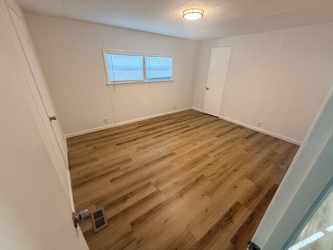 Building Photo - 7412 Western Cir Dr