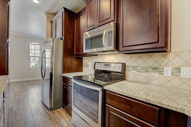 Building Photo - 2518 Adam Ln