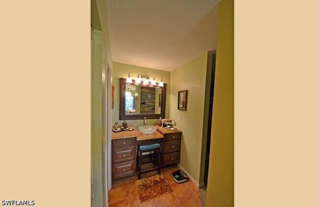 Building Photo - 27750 Hacienda E Blvd