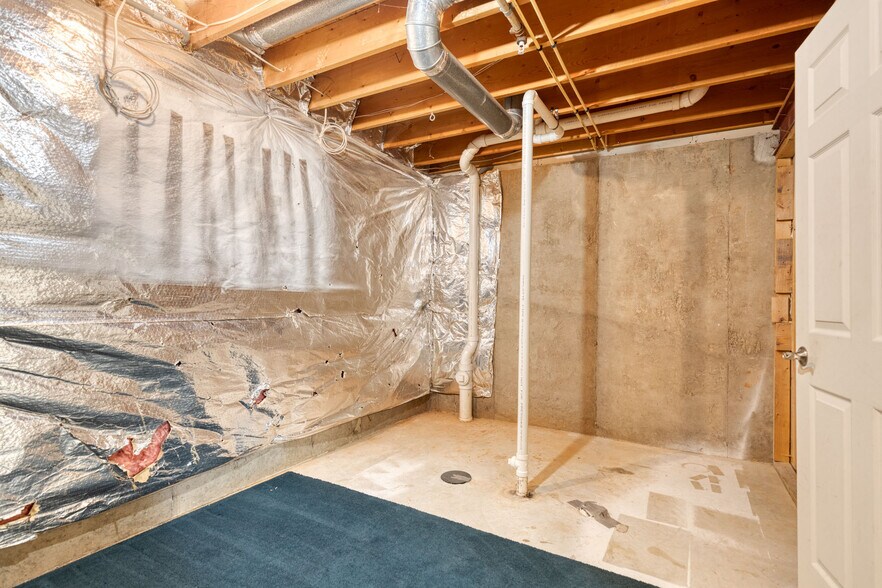 Building Photo - 490 Crestridge Way