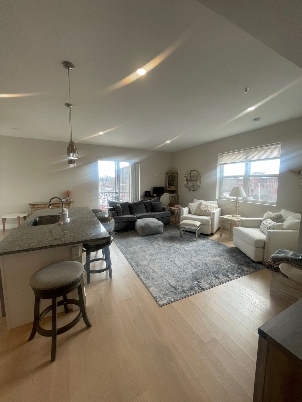 Building Photo - 99 Moody St