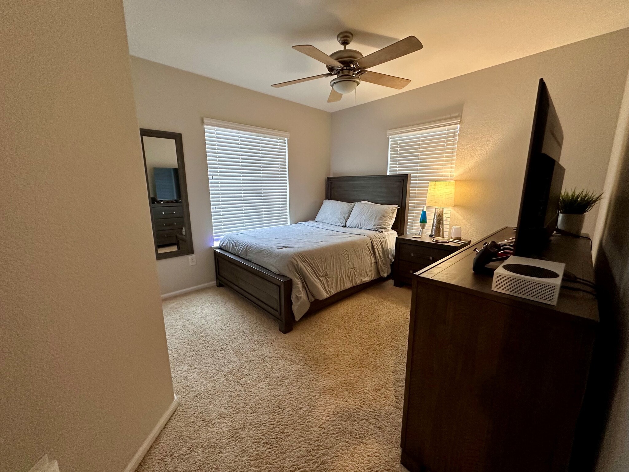 Second bedroom - 10607 Ashfield St