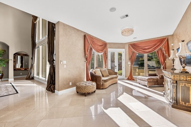 Building Photo - 75 S Fremont Ridge Loop