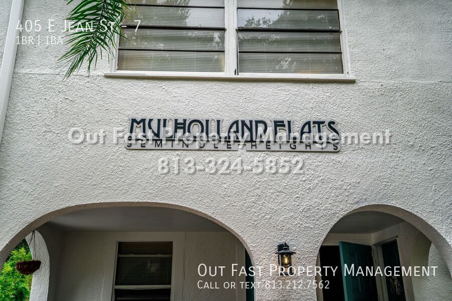 Building Photo - 405 E Jean St