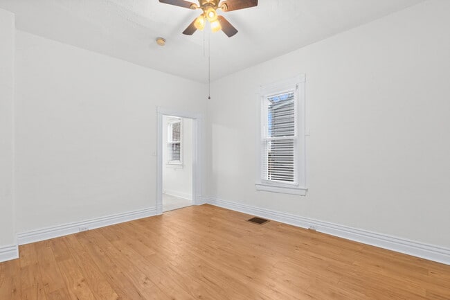 Building Photo - 449 E Brandeis Ave