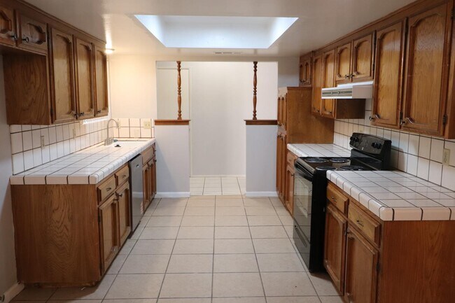 Building Photo - 160 W Portland Ave