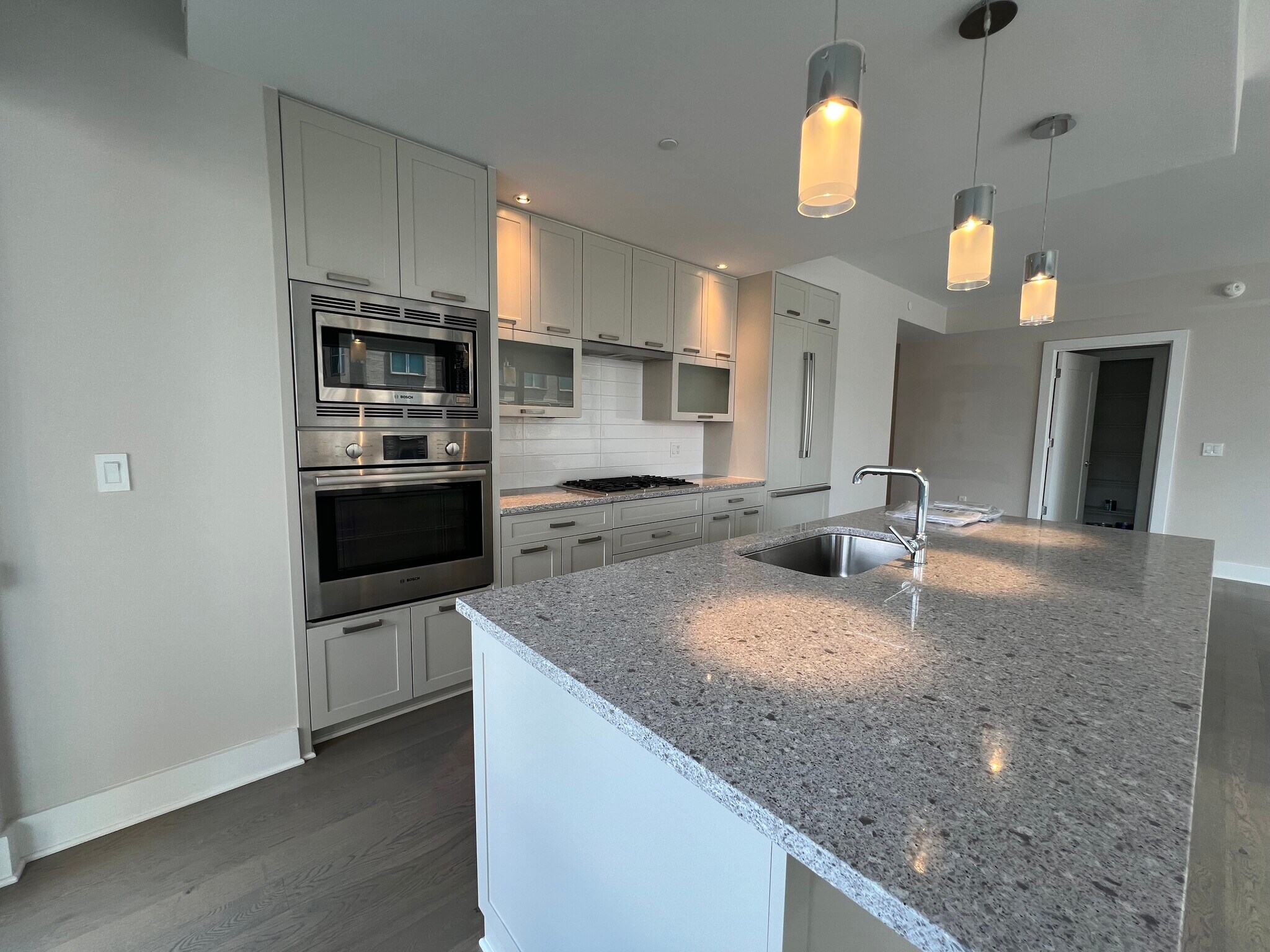Kitchen - 4960 Fairmont Ave